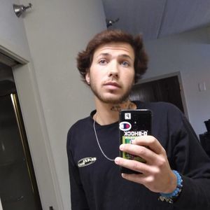 Meet your Posher, Adrian